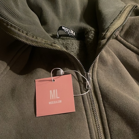 Miss Lola Unbothered Cargo Mini Skirt Set - Picture 6 of 6